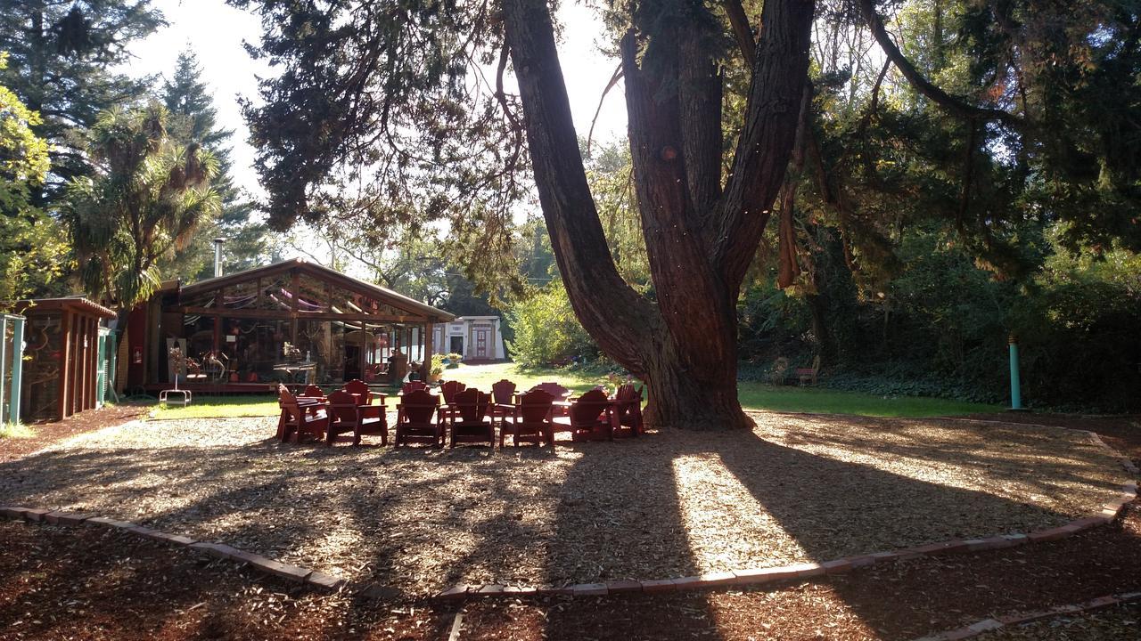 Grand Lodge Geyserville Exterior photo